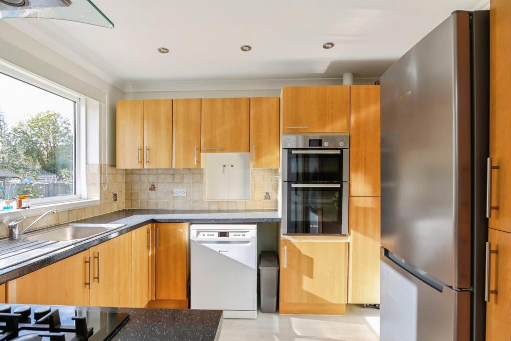 Gibson Road, Canford Heath, Poole, Dorset, BH17 photo 5