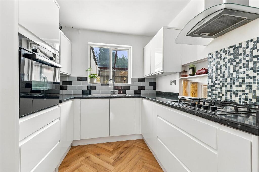 House in Havant, Waterlooville - View 4