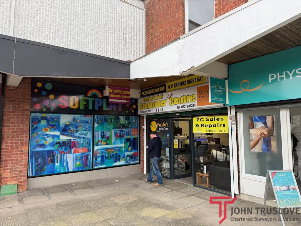 Main image of property: 10 Mill Lane, Bromsgrove, B61 8AG