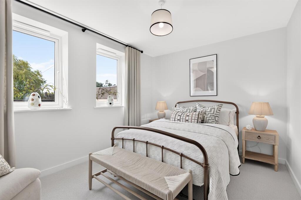 House in Stockport, Heaton Norris, The Four Heatons - More
