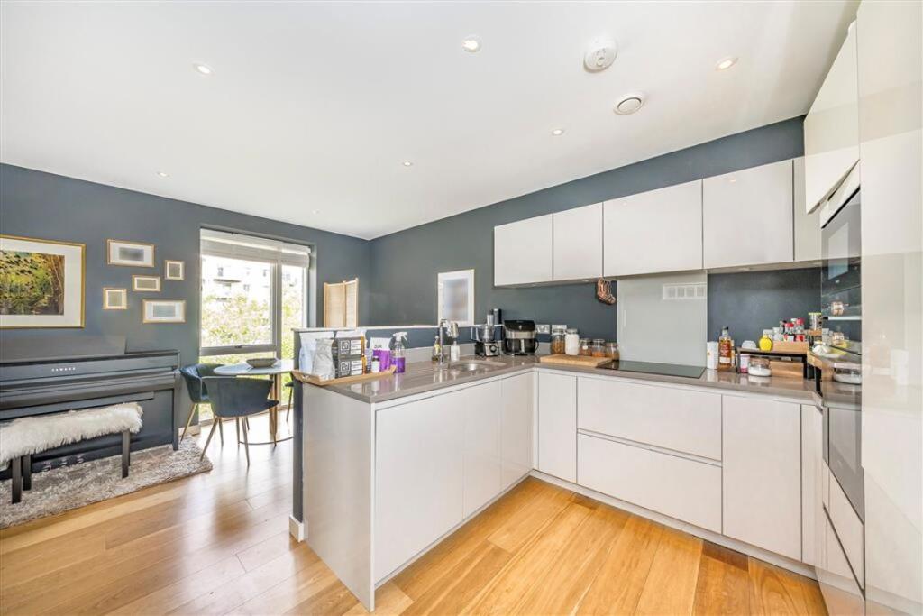Apartment in London - View 4