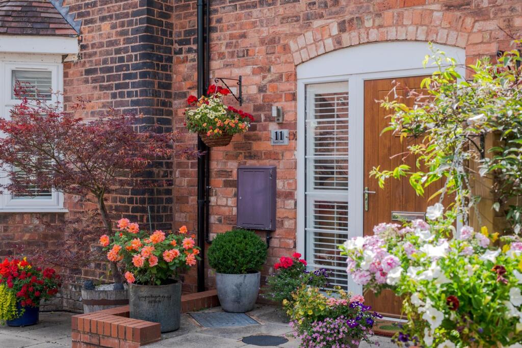 11 Nash Court, Belbroughton, Stourbridge, Worcestershire, DY9 9TB photo 2