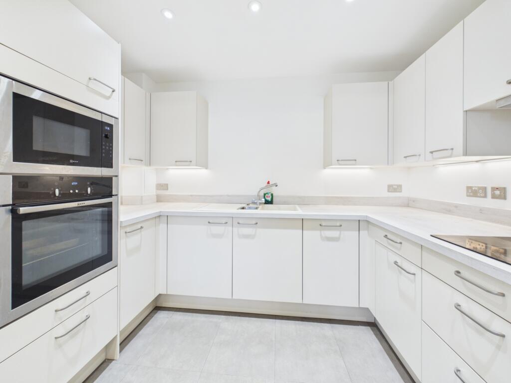 Apartment in Mid Sussex, Haywards Heath - View 4