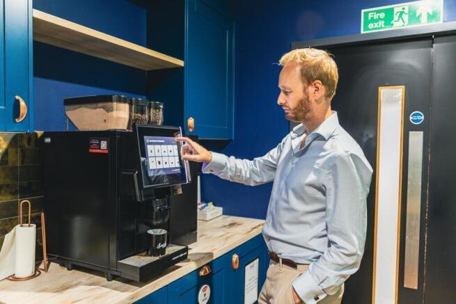 Bean-to-Cup Machine