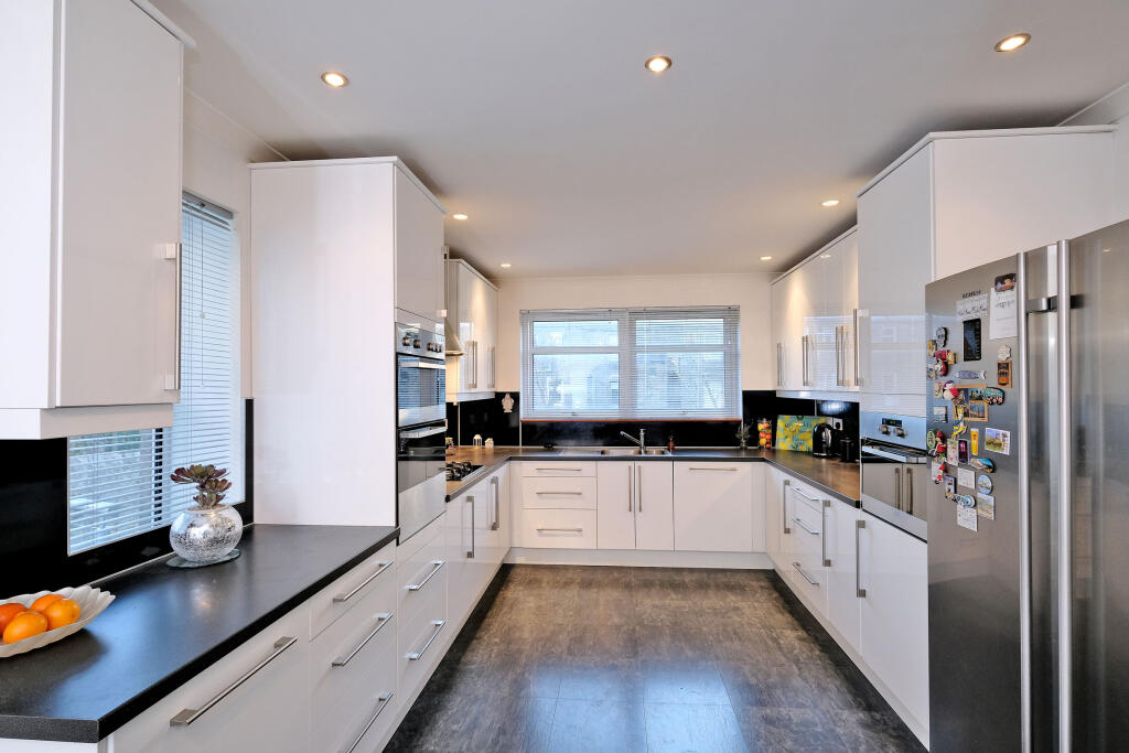 House in Aberdeen - More