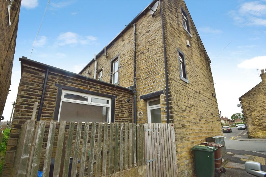 House in Keighley, Knowle Park - View 4