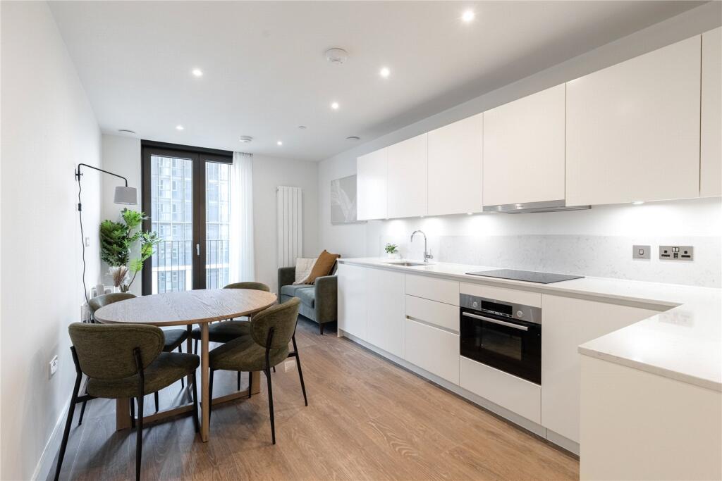 Main image of property: Menara Point, West Ham, London, E16