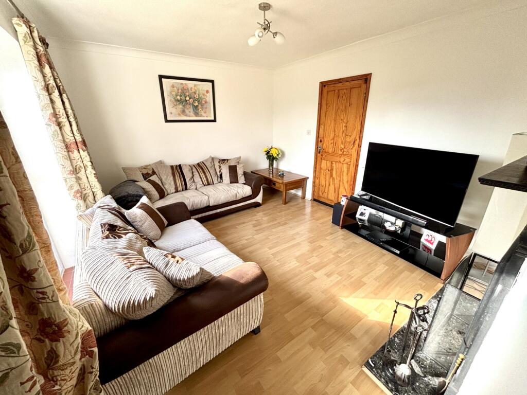 Roe Avenue, Yeovil, BA22 – pohled 2
