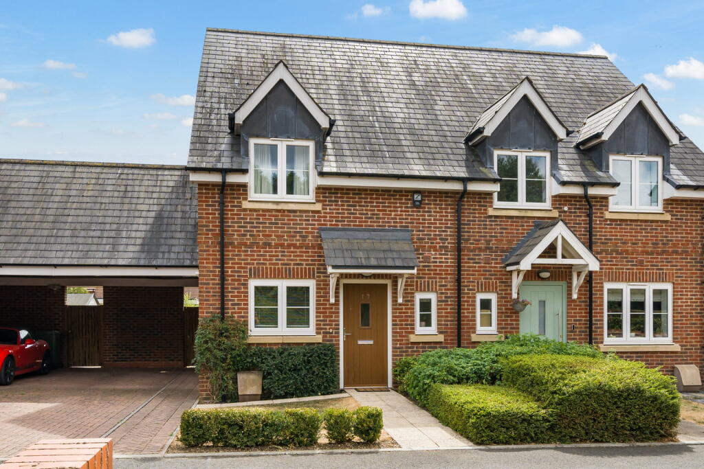 Bluebell Place, Whitchurch, Hampshire, RG28 7FQ