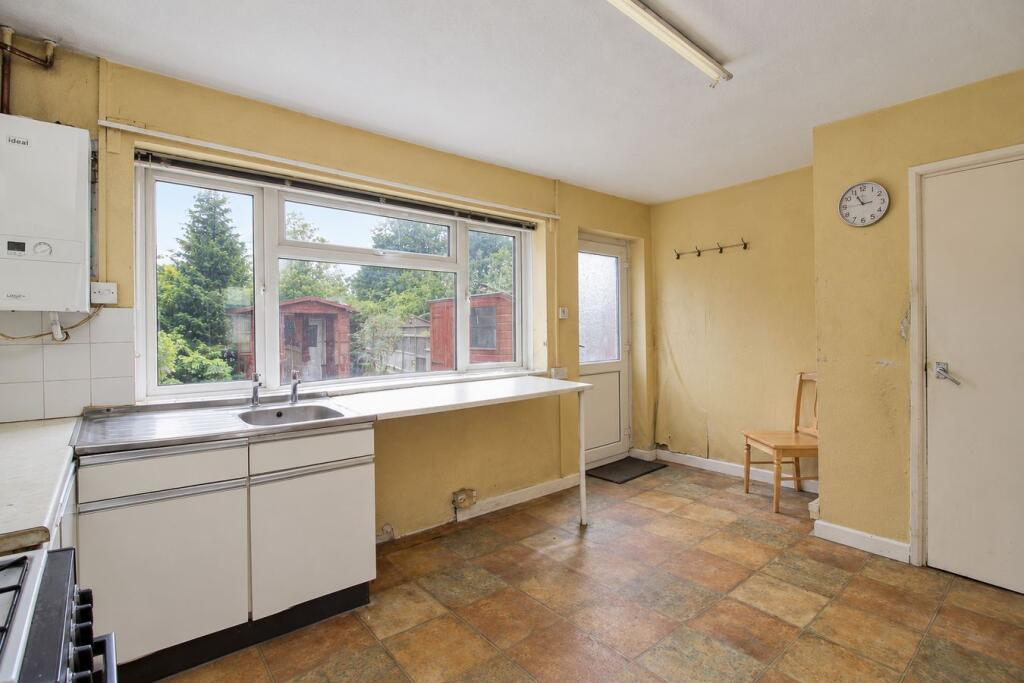 House in Henlow, Central Bedfordshire - View 4