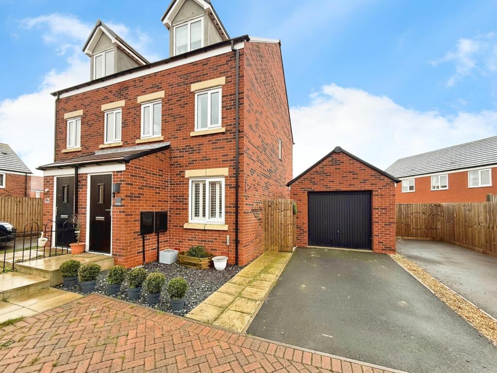 Main image of property: Stockwood Close, Hampton Gardens, Peterborough