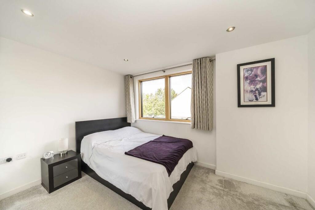 Apartment in London - View 5