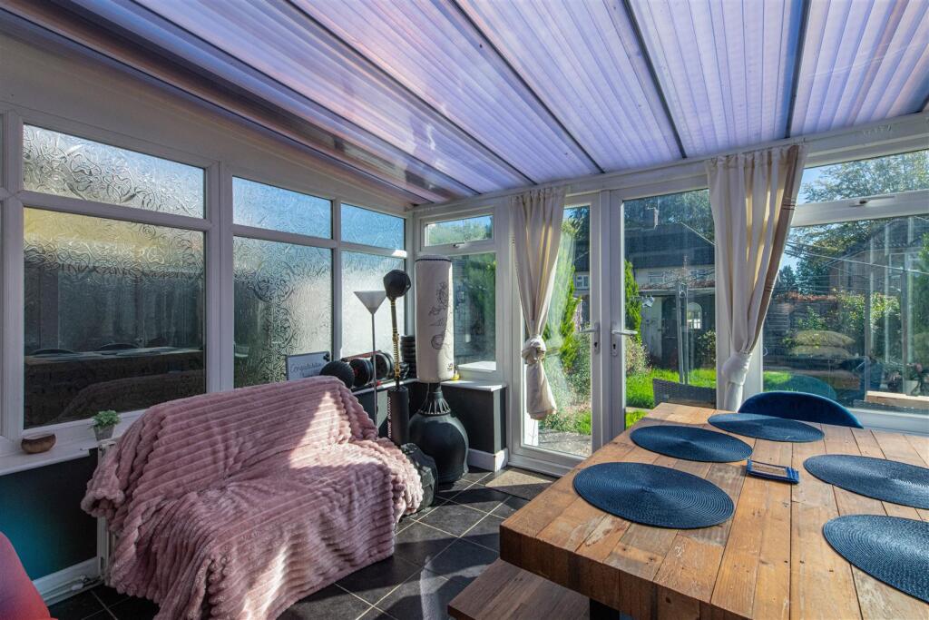 House in Kettering, North Northamptonshire - View 5