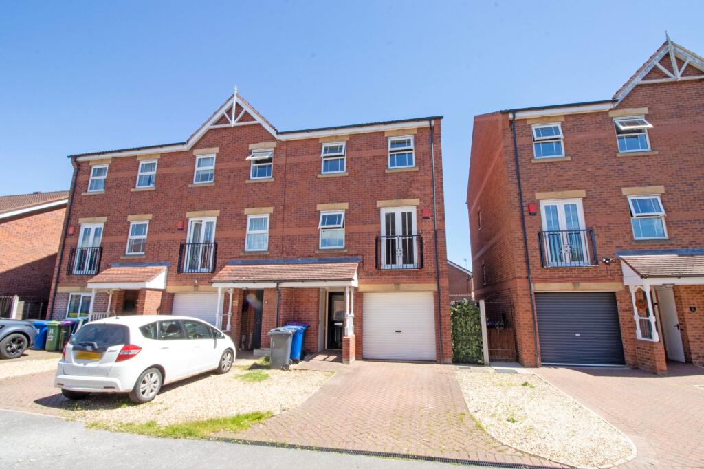 Main image of property: Fosseway, Gainsborough, DN21