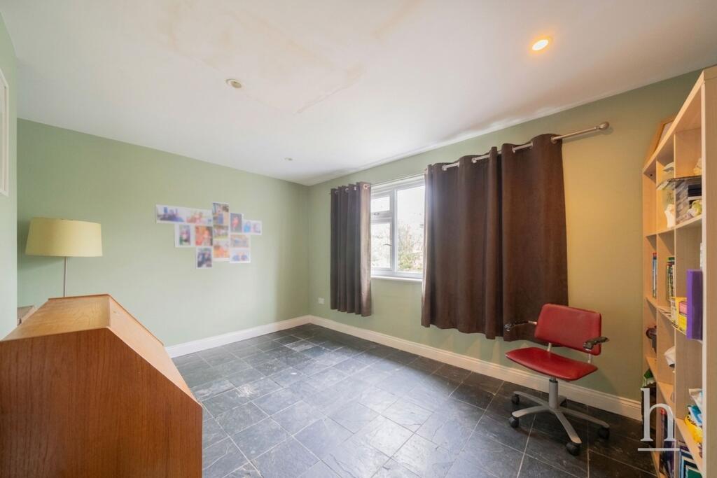 House in Wirral, Liverpool City Region - View 2