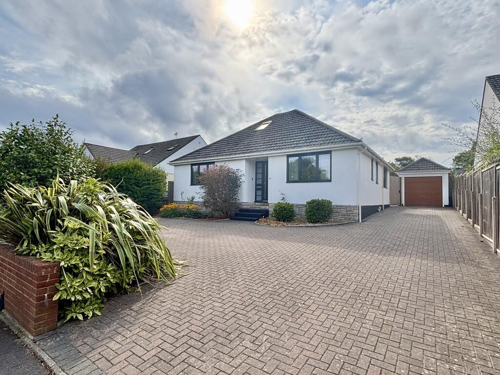 4-bed detached on Upton Way, Broadstone, £599,950