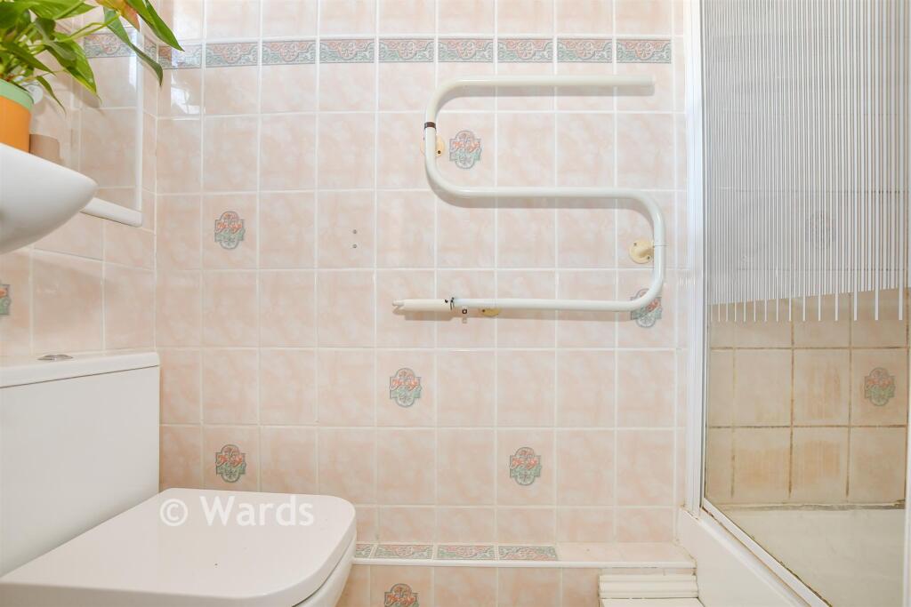 House in Tunbridge Wells, Paddock Wood - View 5
