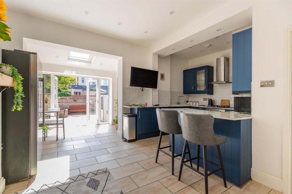 House in Cardiff - More