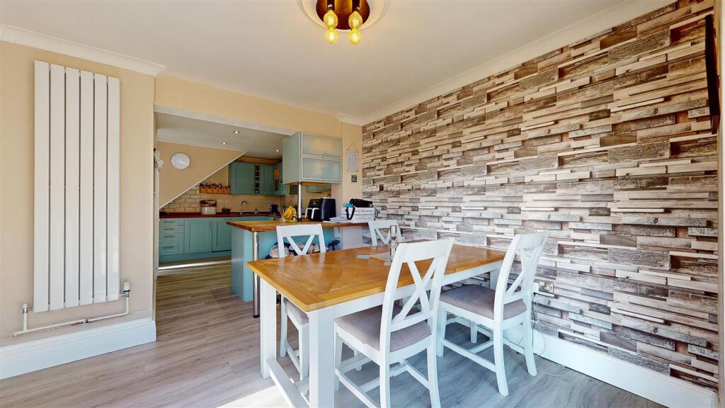 House in Milton Keynes, Deanshanger - View 5