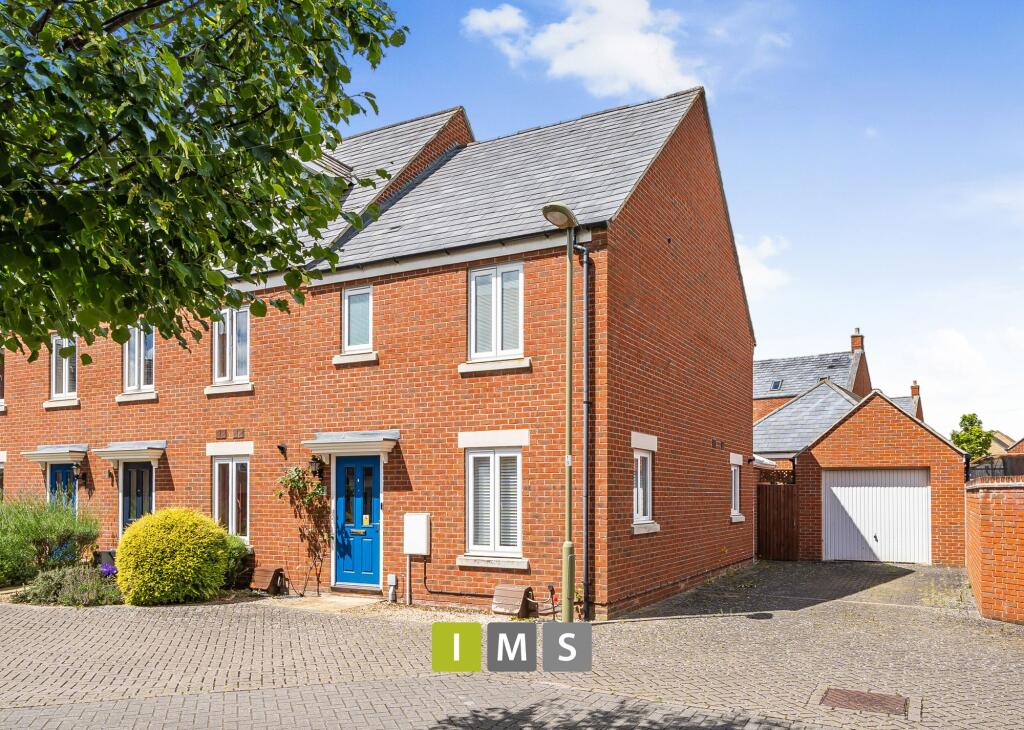 Main image of property: Ascot Way, Bicester, OX26