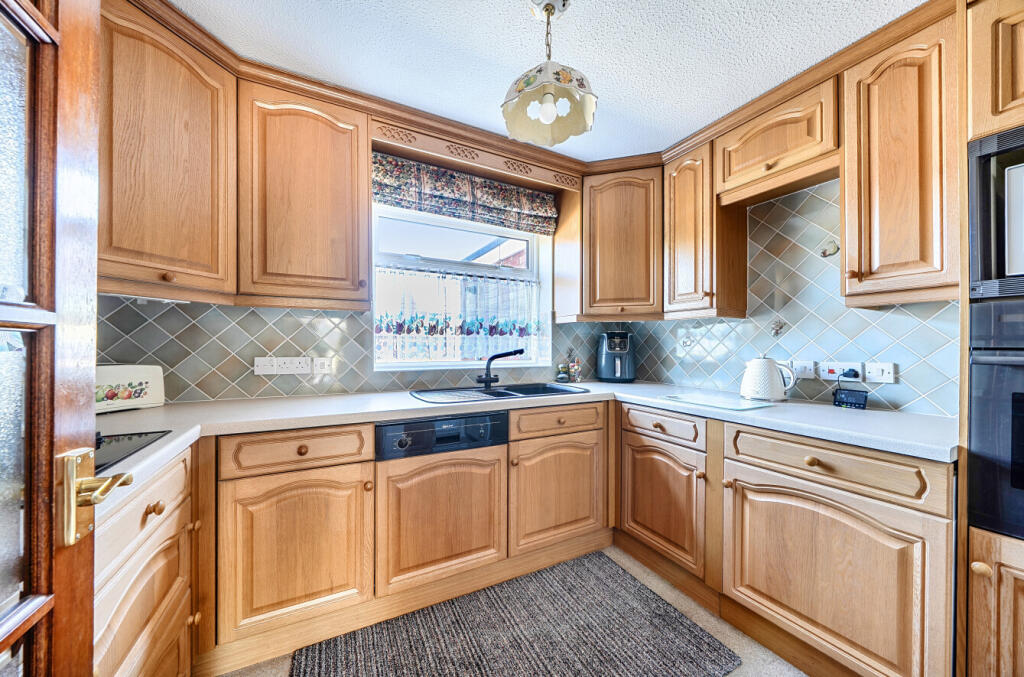 House in Taunton - View 4
