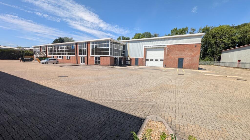 Main image of property: 1 Premier Way, Abbey Park Industrial Estate, North Baddesley, Southampton, SO51 9DQ