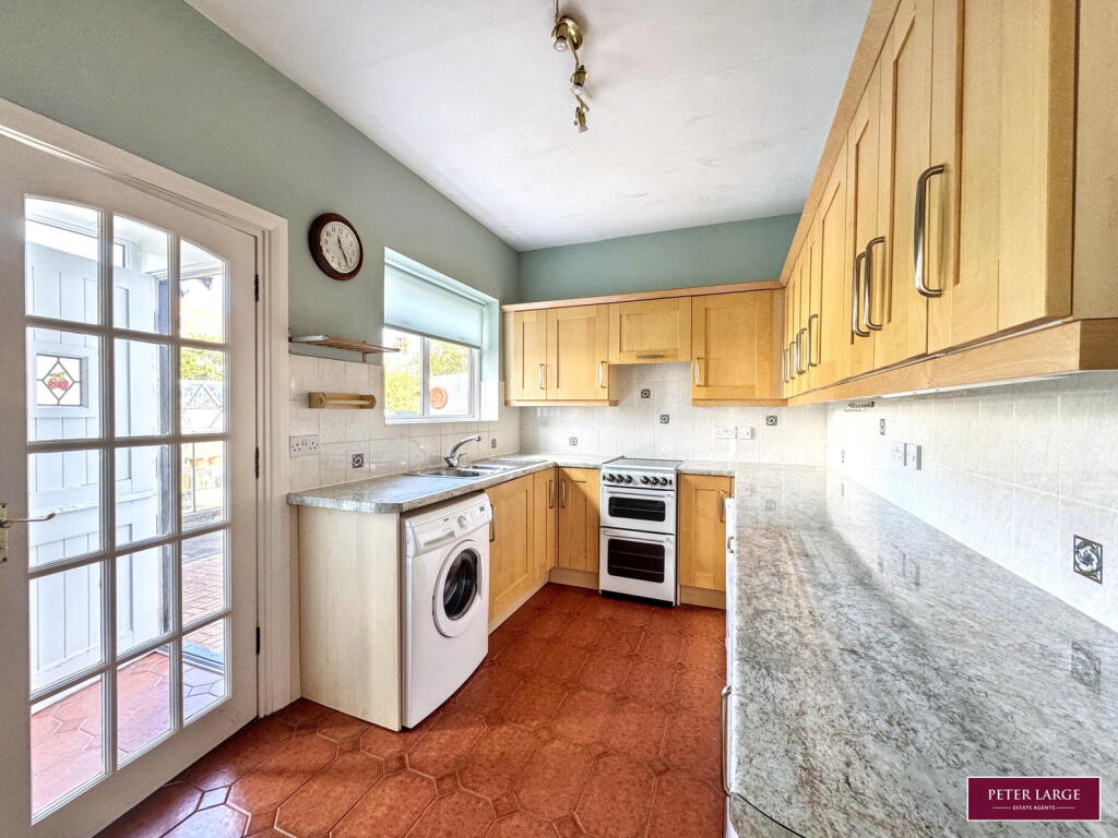 Plas Avenue, Prestatyn, Denbighshire LL19 9NH - More