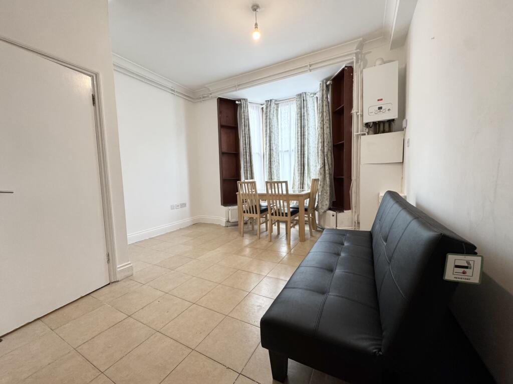 Apartment in London - View 3