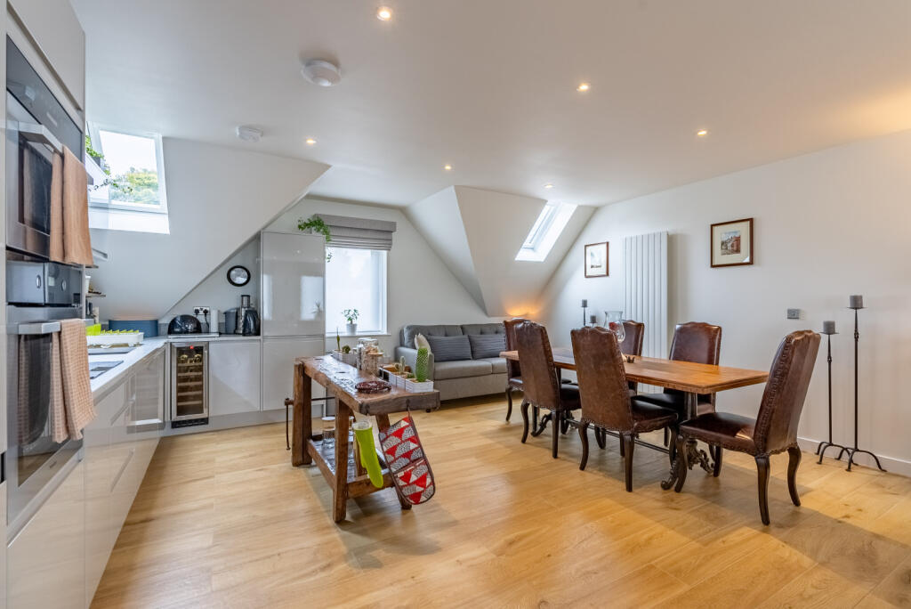 Additional image 5 of Gibbs Close, Harpenden, Hertfordshire, AL5