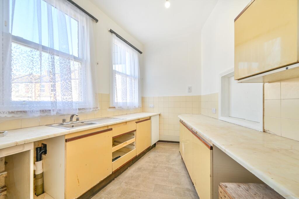 Apartment in London - View 5