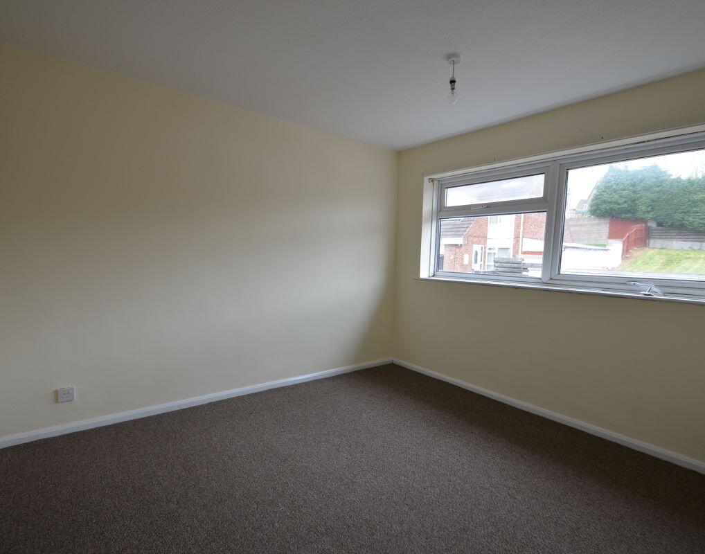 15 Okehampton Avenue, Evington, Leicester, LE5 5NS photo 2