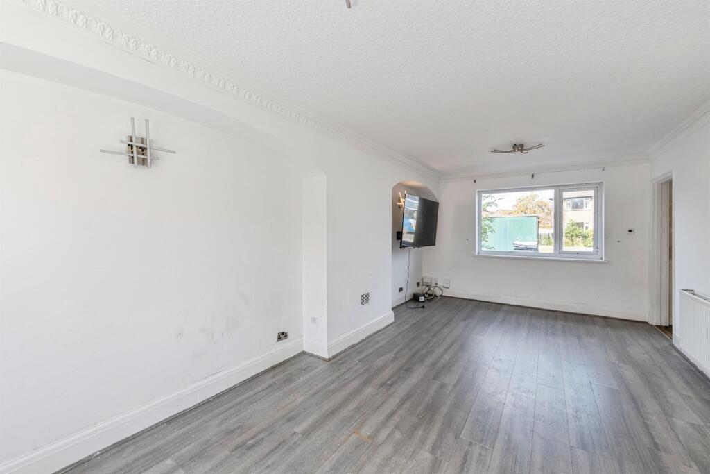 House in Hull - View 3