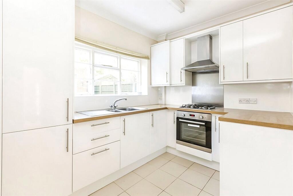 Hoads Wood Road, Hastings, East Sussex, TN34 photo 3