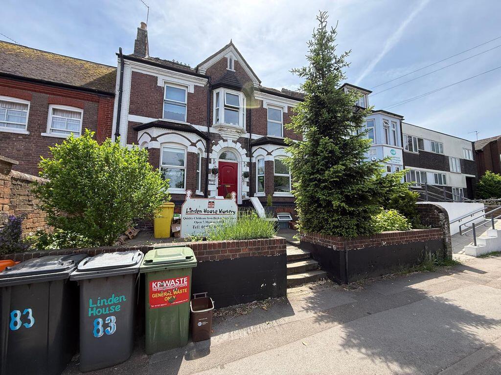 Main image of property: 83 West Street, Dunstable
