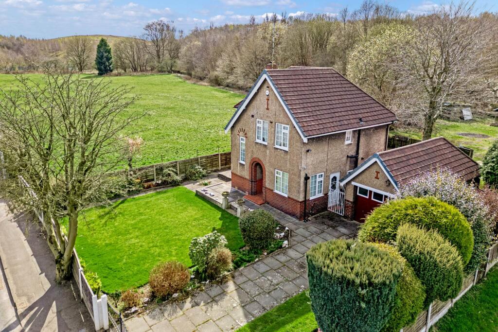 Main image of property: Greylands Farm, Lumns Lane, Swinton