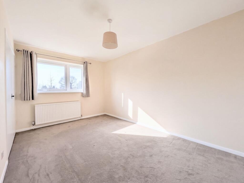 Apartment in Redhill - View 4