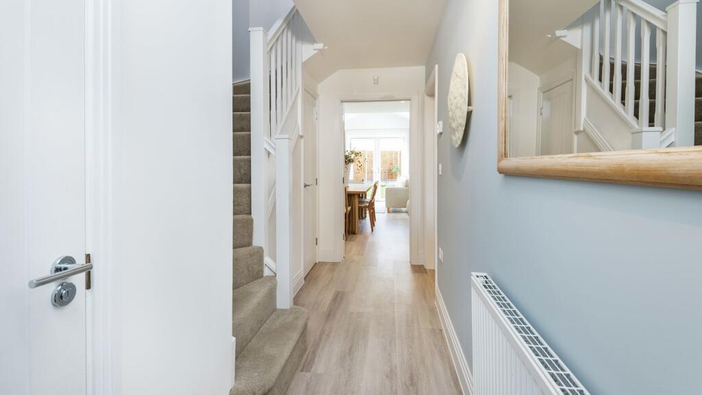 House in Tonbridge - More