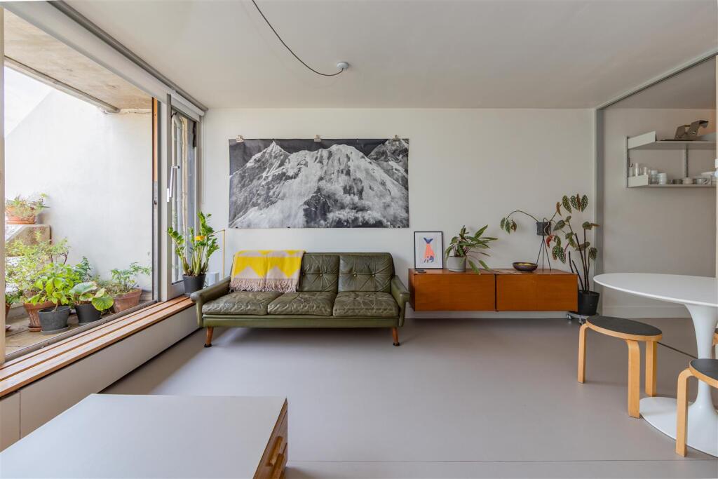 Apartment in London - View 3