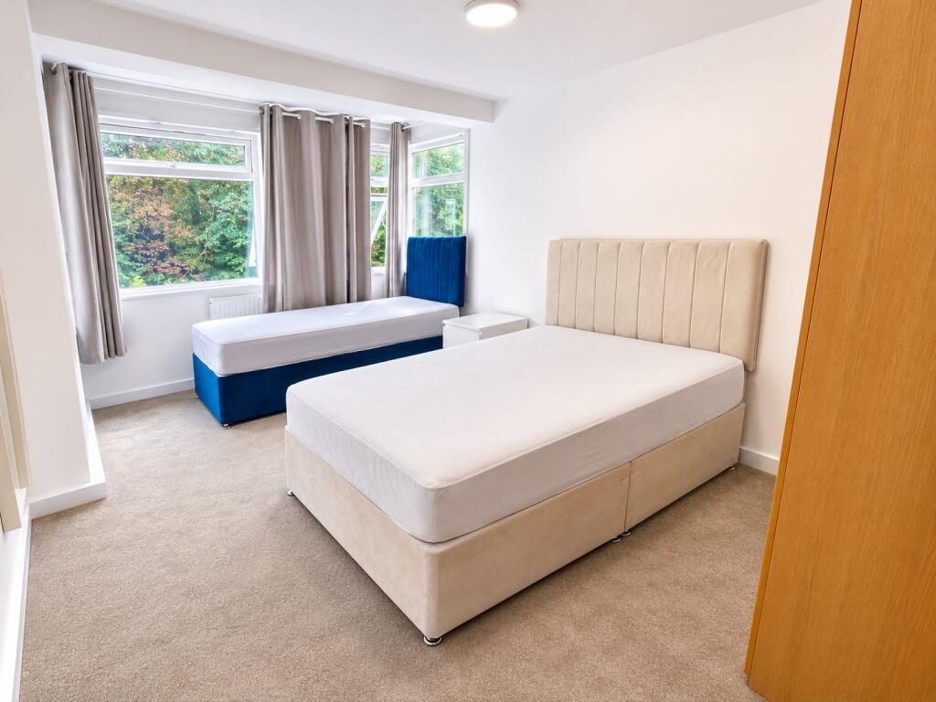 Apartment in Hove, Brighton and Hove - View 2