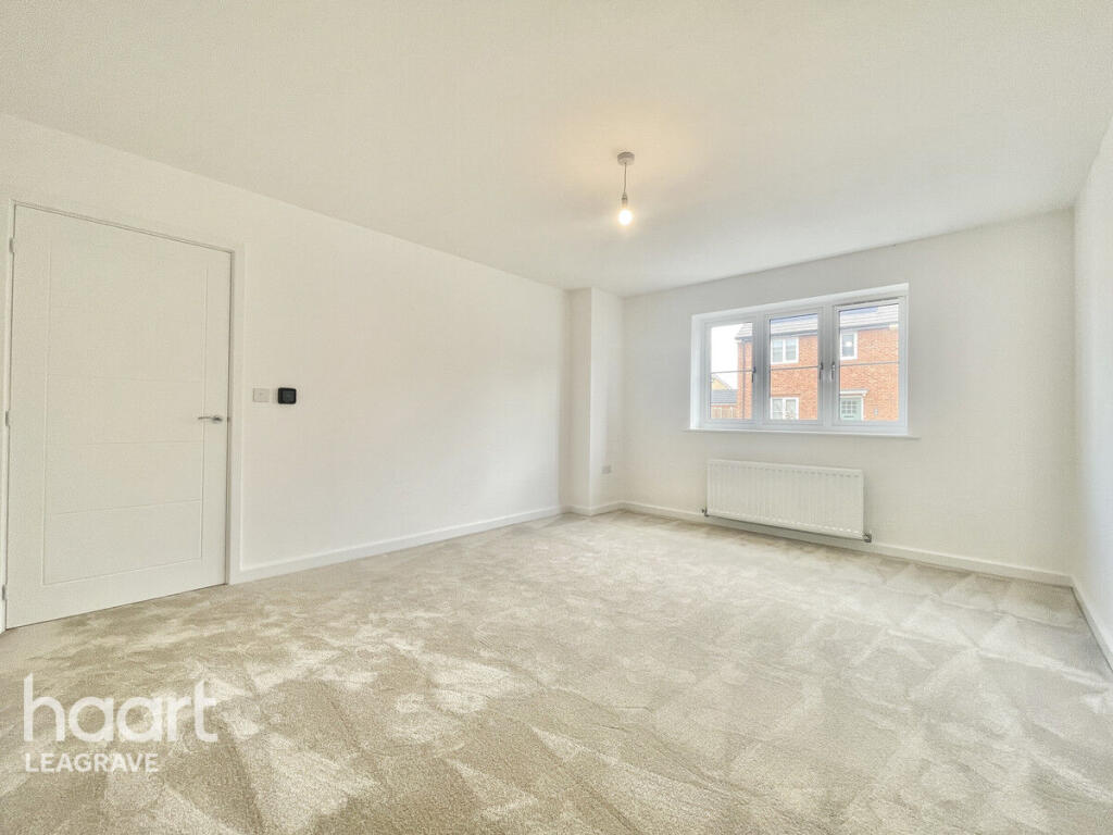 House in Harlington, Central Bedfordshire - View 4