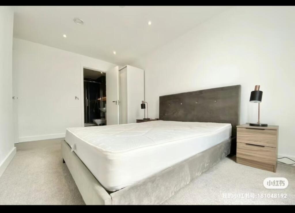 Apartment in Manchester - View 5