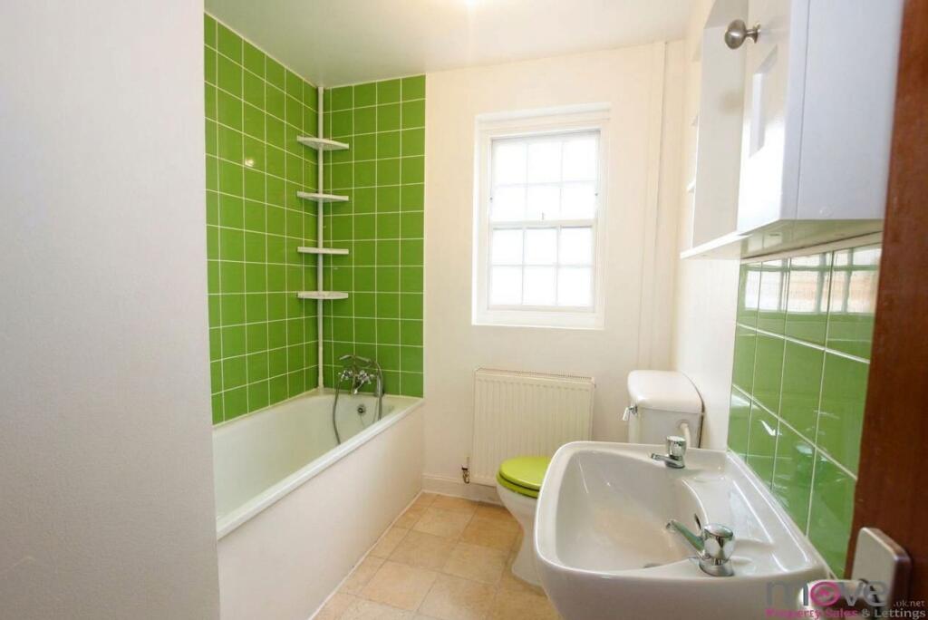 Apartment in Gloucester, Kings Barton - View 5