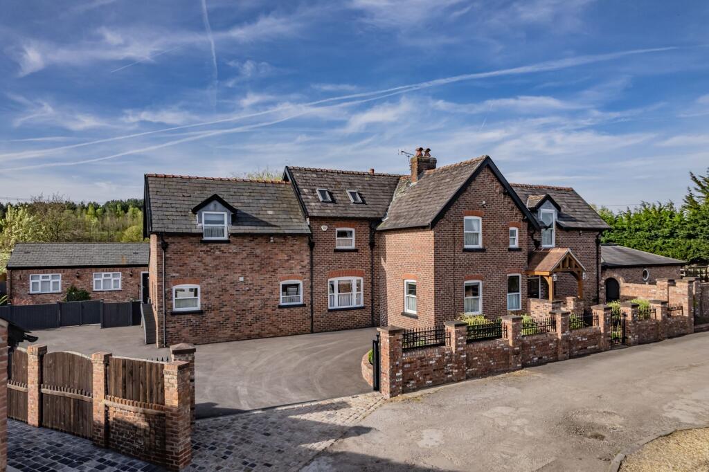 Main image of property: Hall Lane, Bold, WA9