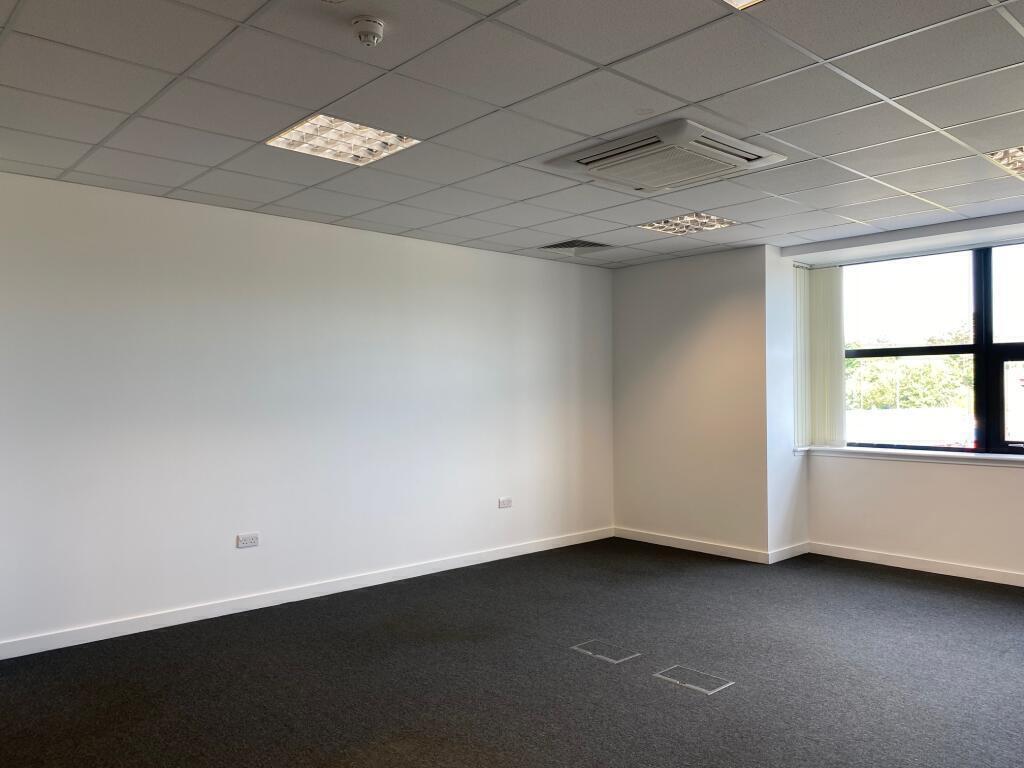 750 sqft office