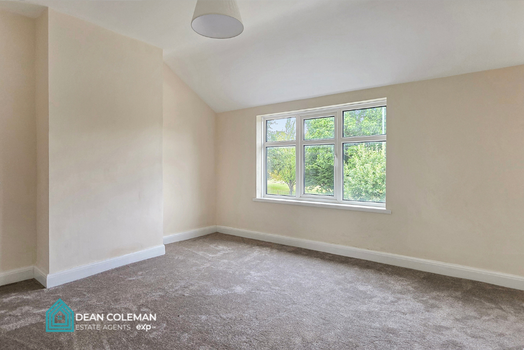 House in Birmingham, West Midlands - More