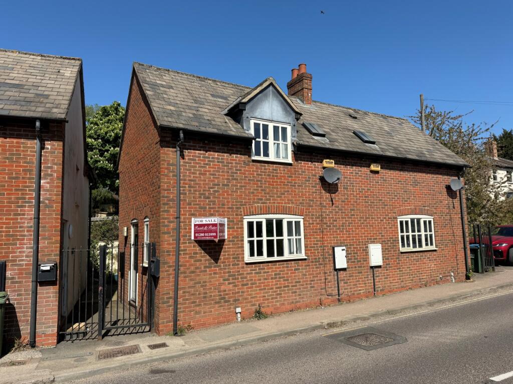 Main image of property: Stratford Road, Buckingham, MK18 1NY