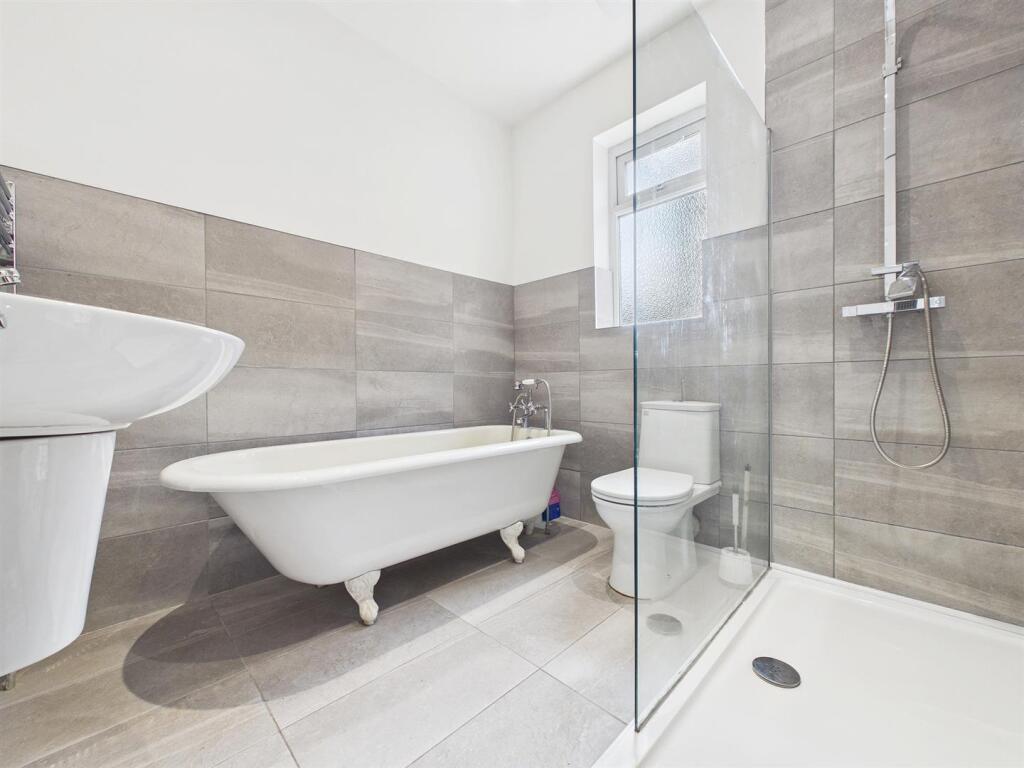 House in Newcastle upon Tyne - View 3