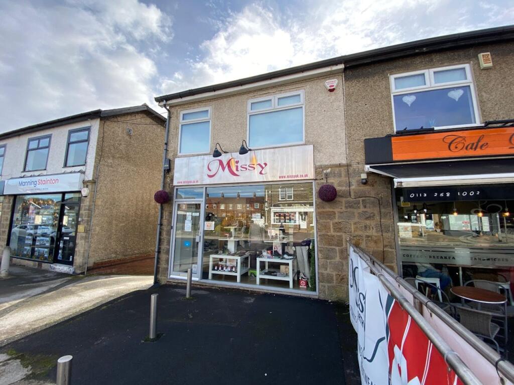 Main image of property: 115 New Road Side, Horsforth, Leeds, LS18 4QD