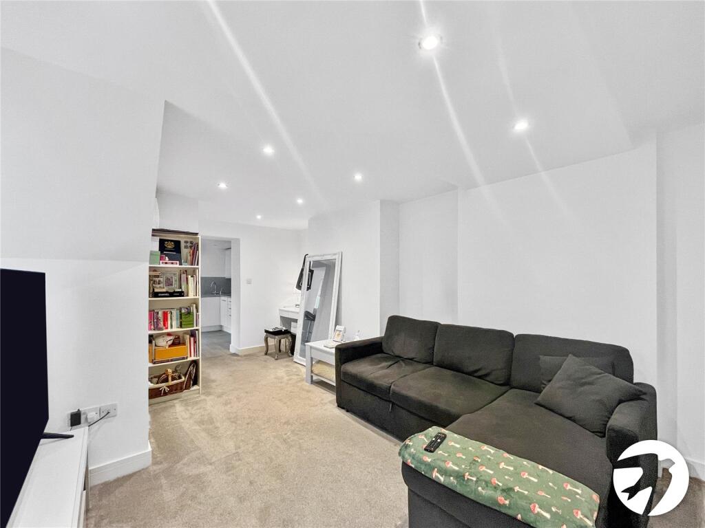 Apartment in Swale, Kent - View 4