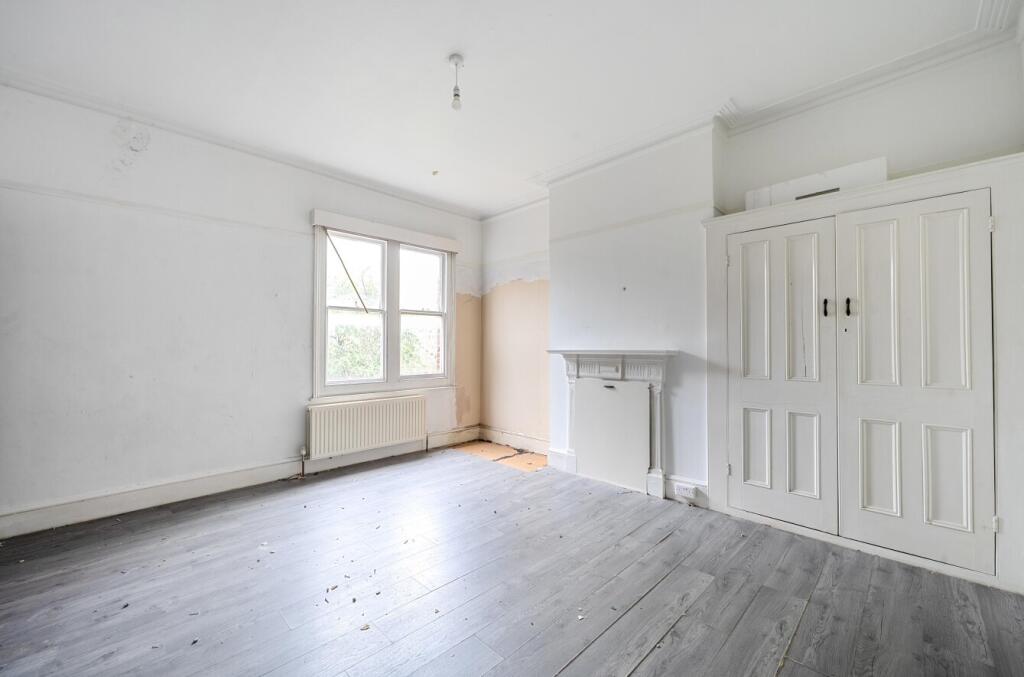 House in London - View 5
